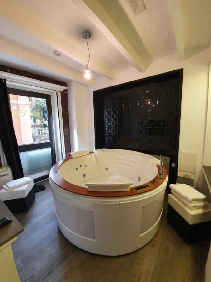 Emphasis Suites & Rooms Cagliari Exterior foto