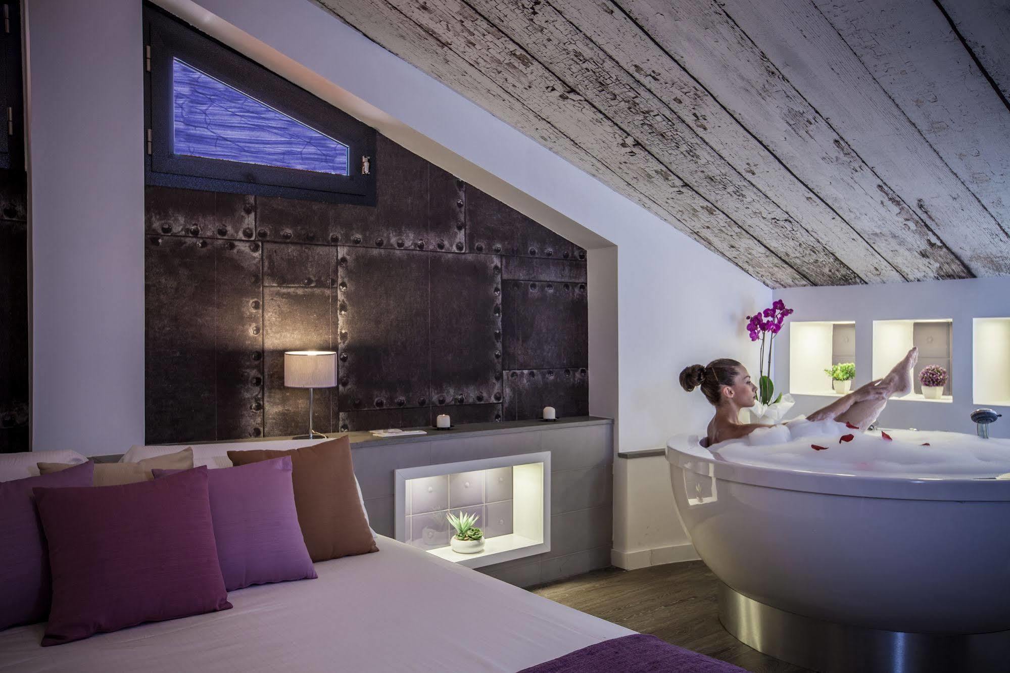 Emphasis Suites & Rooms Cagliari Exterior foto